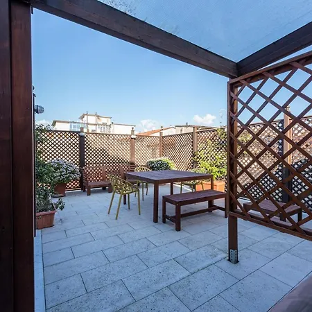 Residenza Gabriele Viareggio